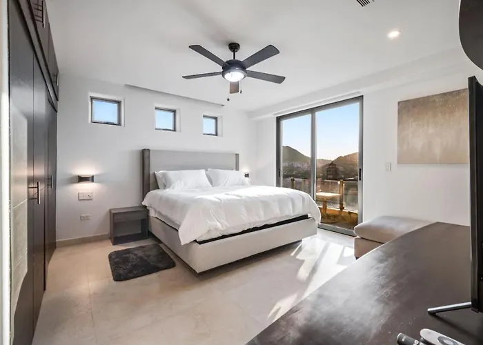 Medano Ocean View Downtown 3bd 6th Floor * Cabo San Lucas