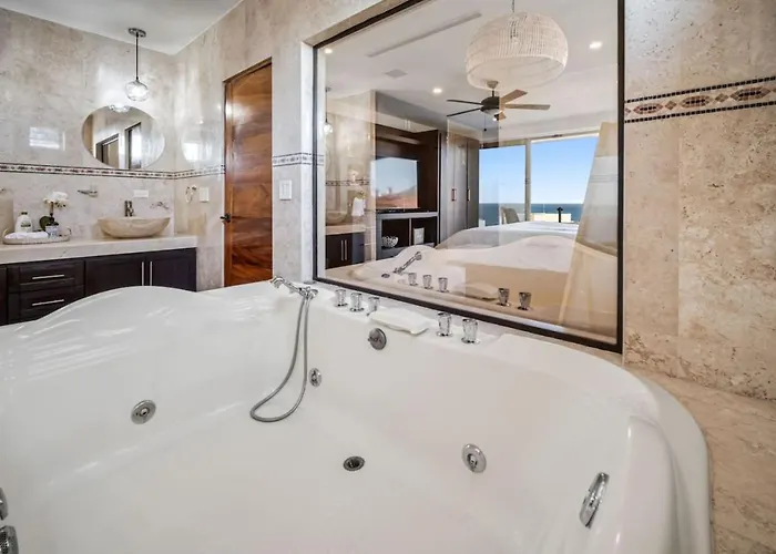 Сasa de vacaciones Medano Ocean View Downtown 3bd 6th Floor Cabo San Lucas